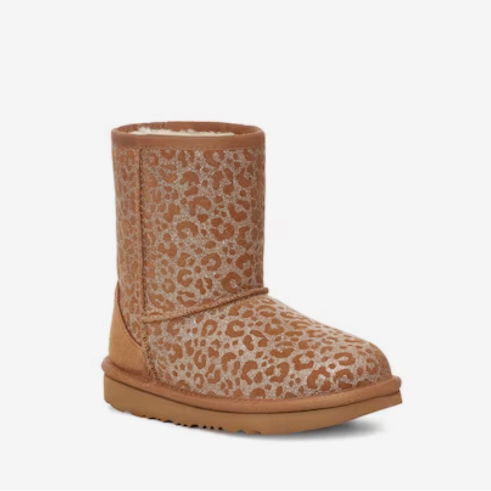 Ugg classic II boot- kids size 6T